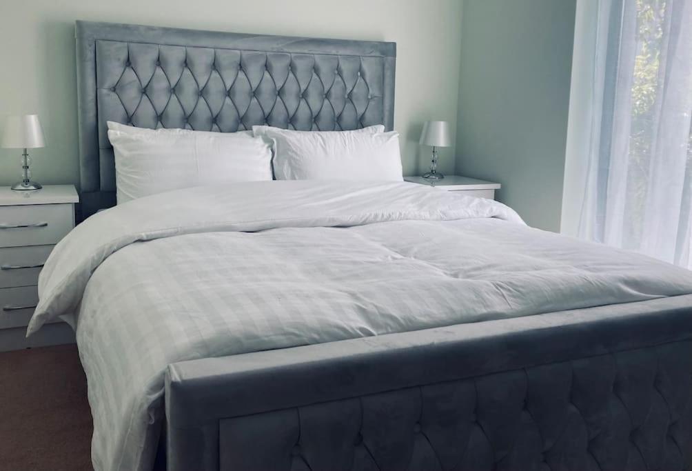 Ormeau Road Stylish Double Bedroom Luxury Apartment 贝尔法斯特 外观 照片